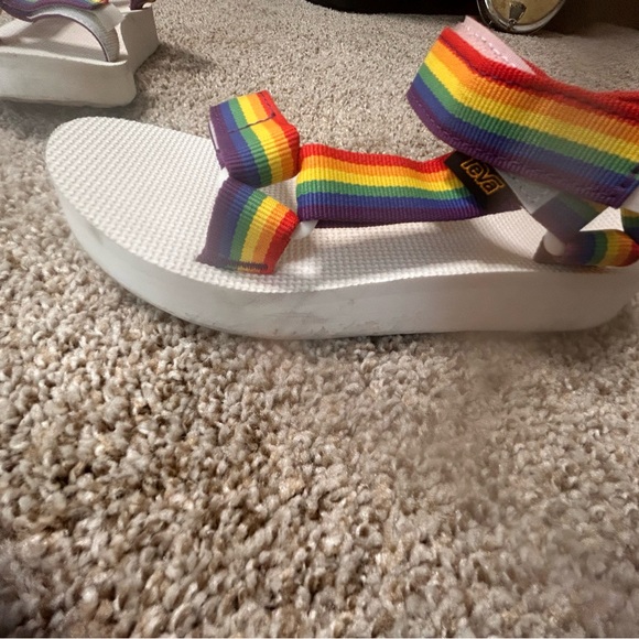 TEVA white rainbow Pride strap sandals shoe size 7 - Picture 5 of 7